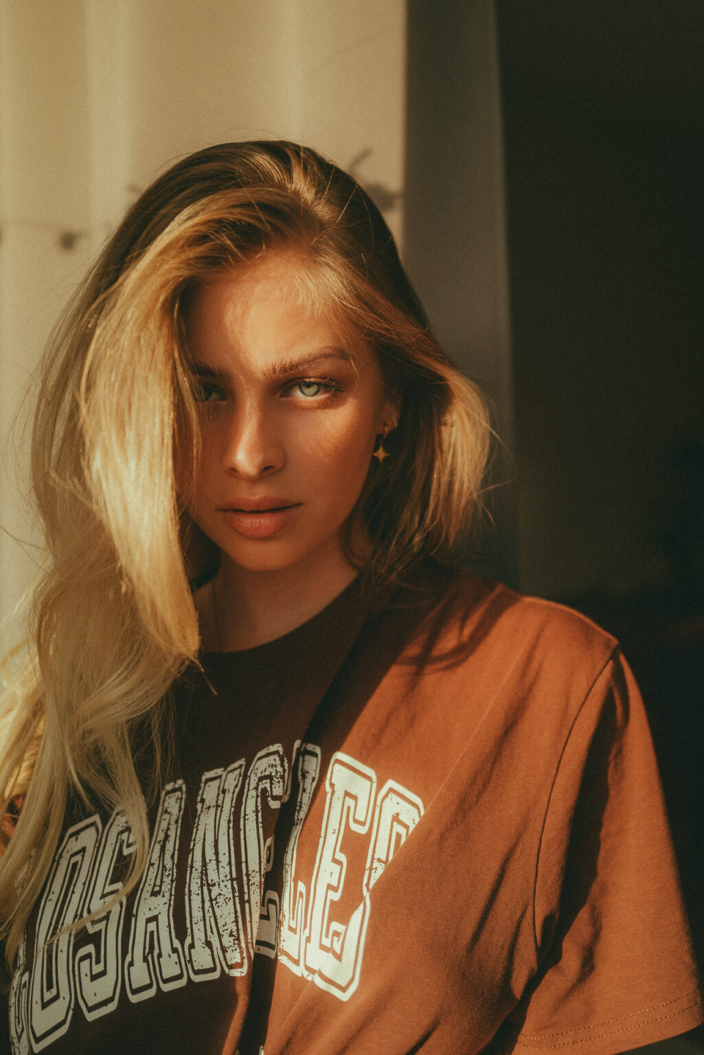 复古美感夜间摄影室内室外人像风光扫街胶片风格颜色分级LR预设 Rico Reinhold Original Presets 插件预设 sucaiwan.com