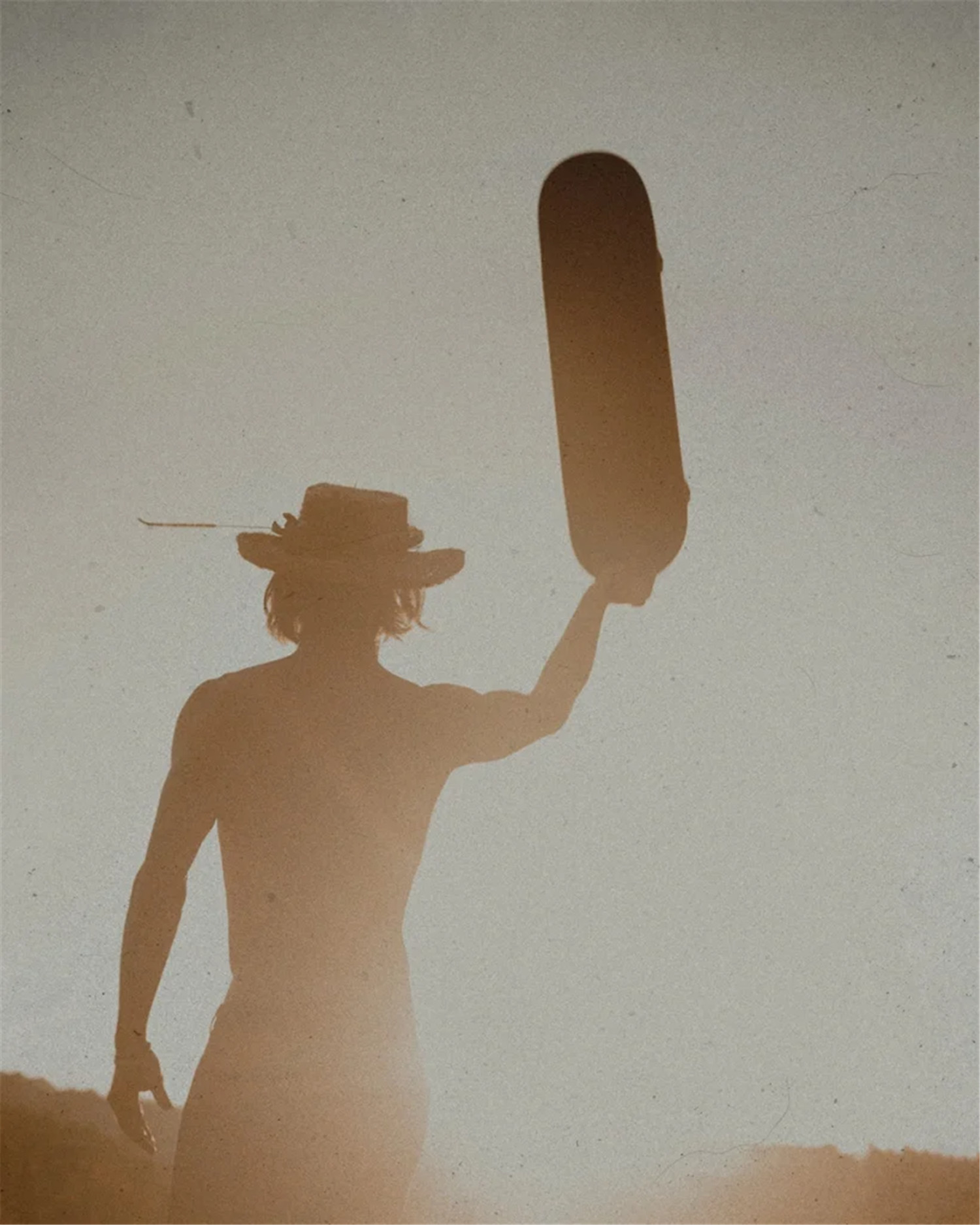 复古情绪美学人像旅拍摄影灰尘划痕胶片颗粒覆盖纹理Lightroom调色预设 Meridian: Ain-Raadik Tide Preset 插件预设 第21张-素材湾丨精选海外优质设计素材资源 复古情绪美学人像旅拍摄影灰尘划痕胶片颗粒覆盖纹理Lightroom调色预设 Meridian: Ain-Raadik Tide Preset 插件预设 sucaiwan.com