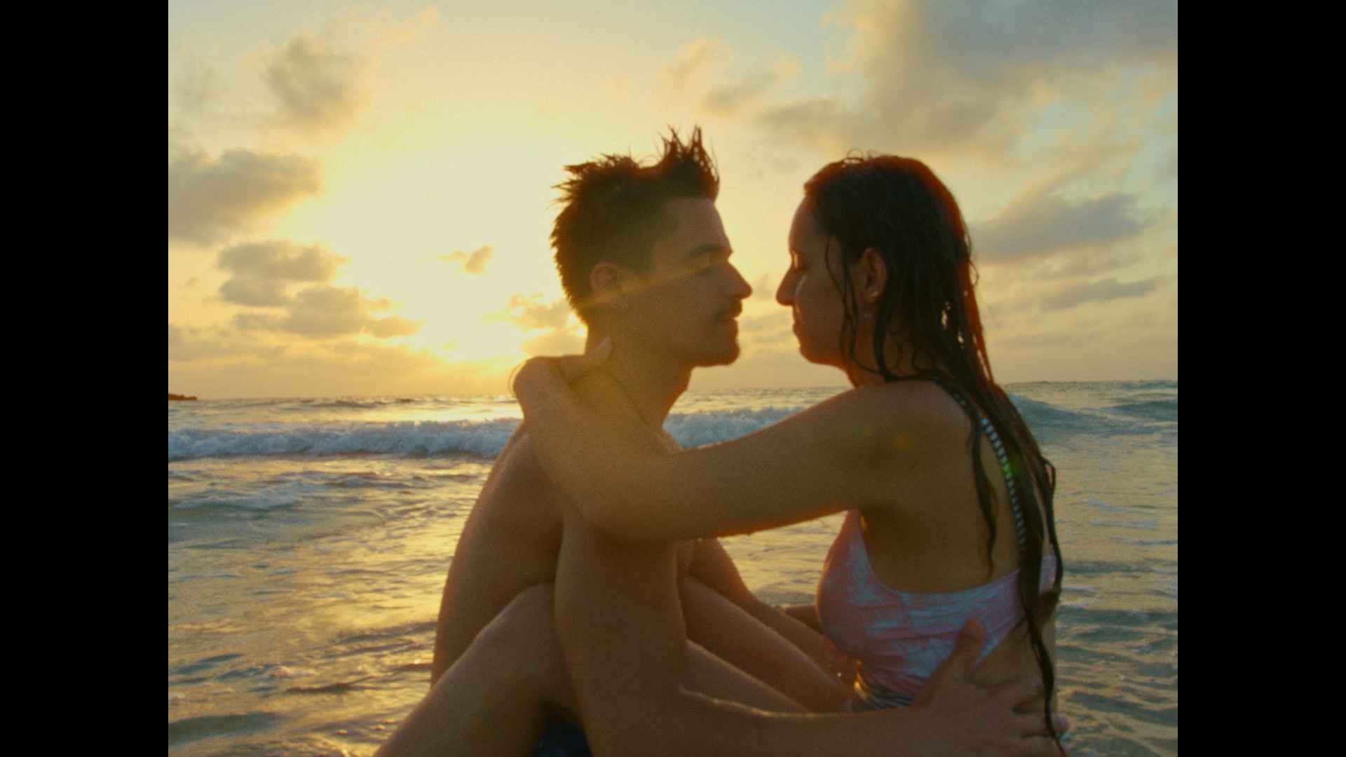 7种现代经典好莱坞电影级 Kodak 2383 灵感美学胶片模拟调色预设 达芬奇PowerGrade + LUT ( K83 Cinematic PowerGrade | Kodak 2383 Inspired Film Emulation ) APP UI 第8张-素材湾丨精选海外优质设计素材资源 7种现代经典好莱坞电影级 Kodak 2383 灵感美学胶片模拟调色预设 达芬奇PowerGrade + LUT ( K83 Cinematic PowerGrade | Kodak 2383 Inspired Film Emulation ) APP UI sucaiwan.com