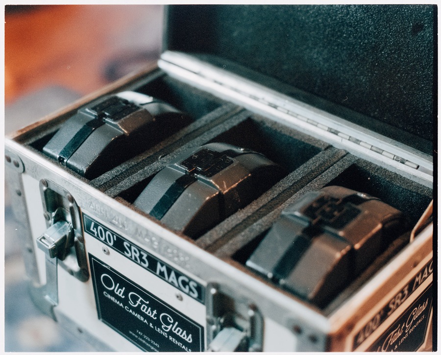 复古16mm胶片颗粒纹理脏污引线伪影叠加转场6K视频素材 Tropic Colour – 16MM FILM GRAIN TOOLKIT 影视音频 第8张-素材湾丨精选海外优质设计素材资源 复古16mm胶片颗粒纹理脏污引线伪影叠加转场6K视频素材 Tropic Colour – 16MM FILM GRAIN TOOLKIT 影视音频 sucaiwan.com