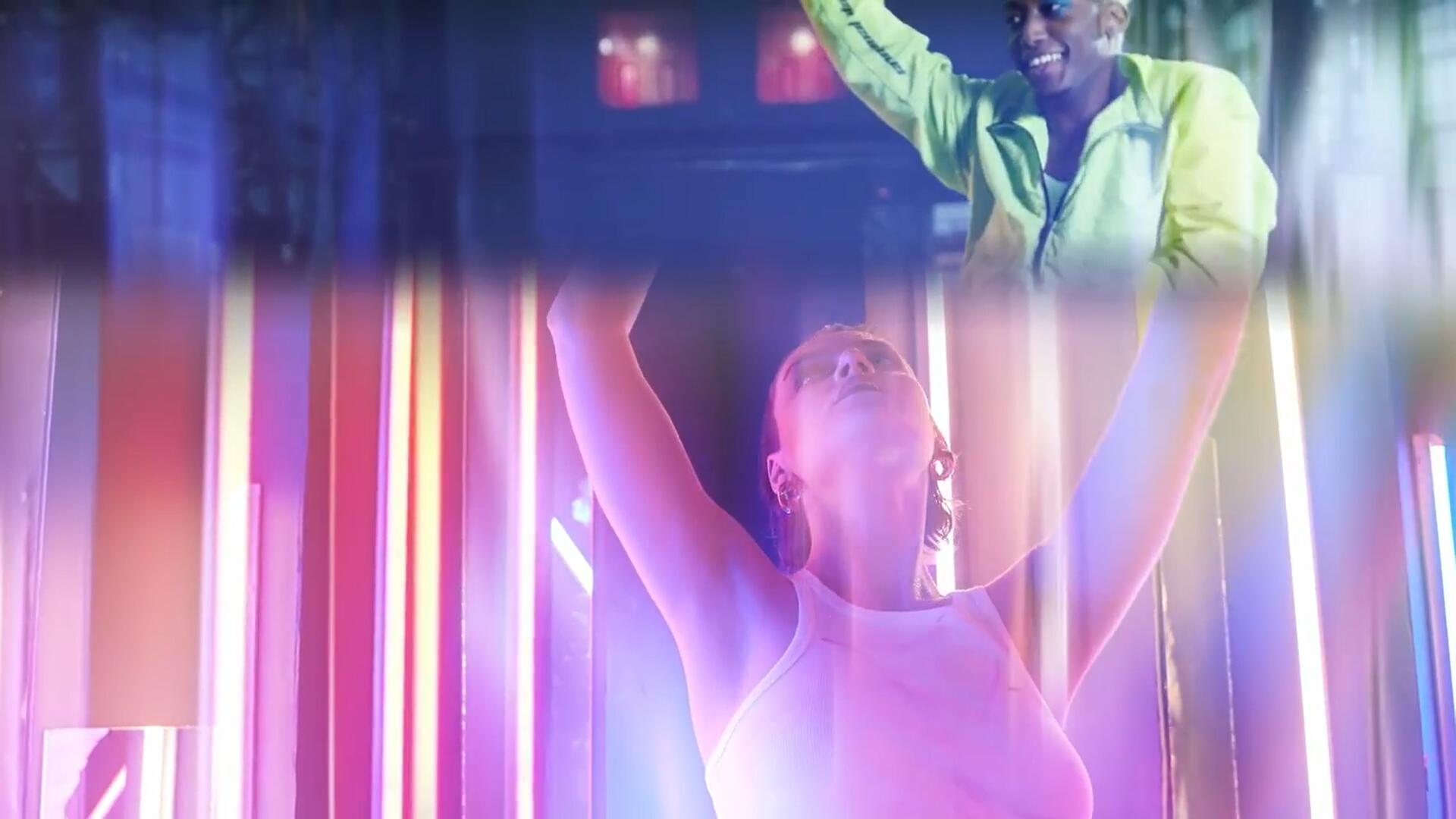 PR预设：梦幻发光霓虹灯镜头画面分屏效果 , sucaiwan.com