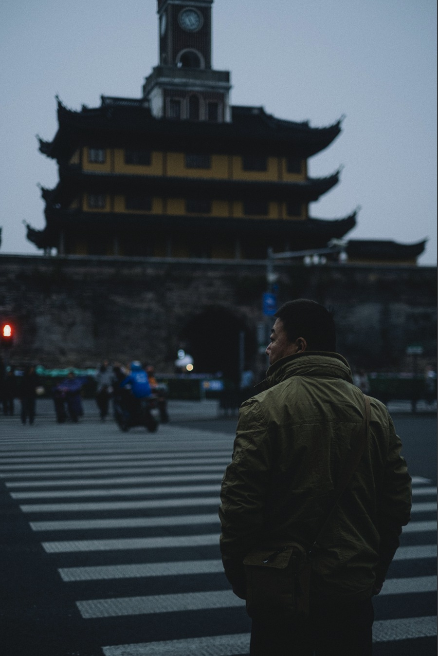 GxAce 22个复古胶片模拟街头夜间摄影高调明亮超暗场景电影人文风景扫街LR预设 GxAce – “Sodium Vaporwave” Lightroom Preset Pack 插件预设 sucaiwan.com