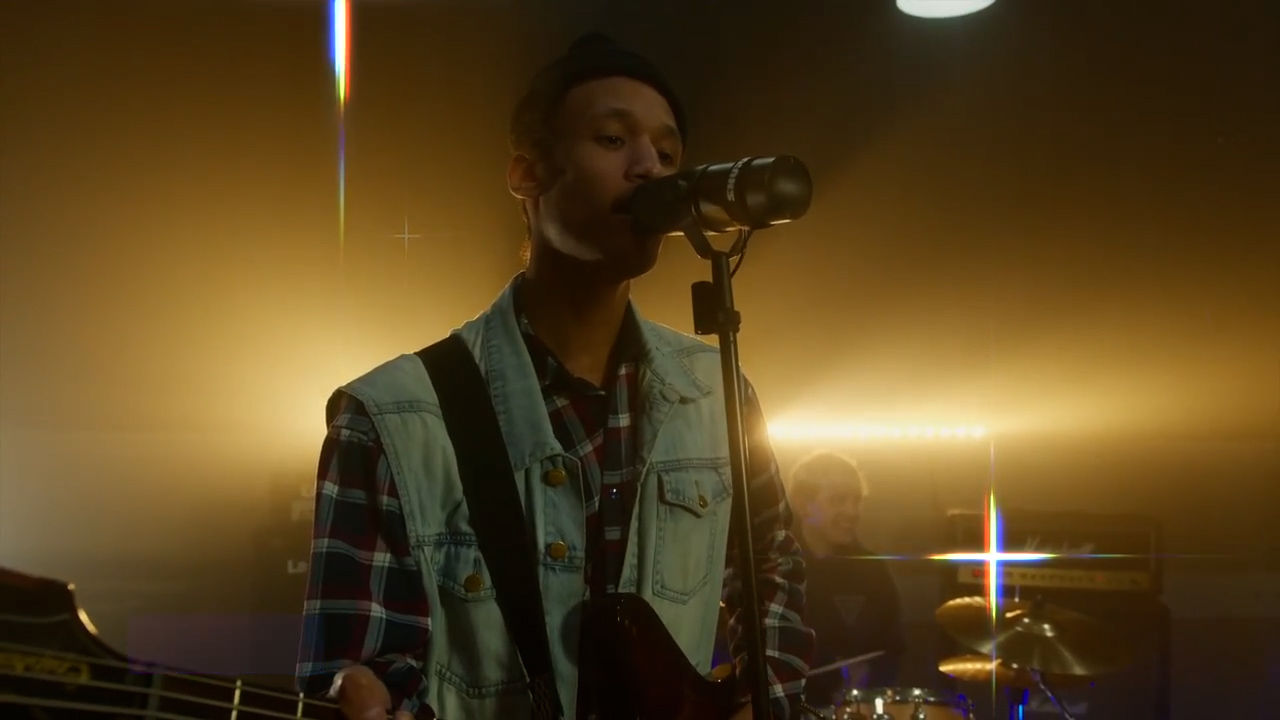 FCPX插件:4K 复古怀旧梦幻 音乐派对舞台灯光 真实镜头闪光效果 插件预设 第3张-素材湾丨精选海外优质设计素材资源 FCPX插件:4K 复古怀旧梦幻 音乐派对舞台灯光 真实镜头闪光效果 插件预设 sucaiwan.com