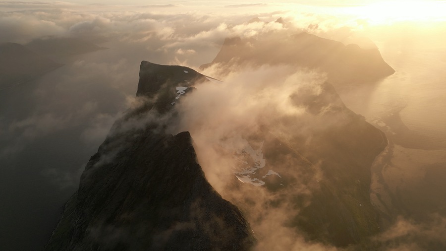 36个索尼/佳能/Gopro创意电影感风格化调色预设LUT Gastón Luna – GL Signature LUT 插件预设 第11张-素材湾丨精选海外优质设计素材资源 36个索尼/佳能/Gopro创意电影感风格化调色预设LUT Gastón Luna – GL Signature LUT 插件预设 sucaiwan.com