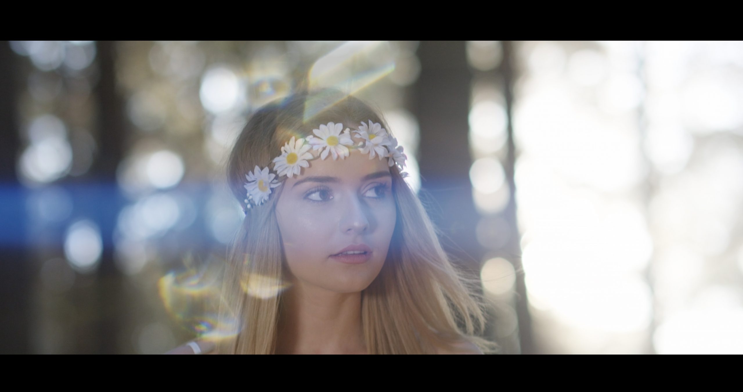 57个史诗级万花筒失真耀斑灯光光耀斑叠加层4K视频素材包 Master Filmmaker – Anamorphic Flares PRO 影视音频 第2张-素材湾丨精选海外优质设计素材资源 57个史诗级万花筒失真耀斑灯光光耀斑叠加层4K视频素材包 Master Filmmaker – Anamorphic Flares PRO 影视音频 sucaiwan.com