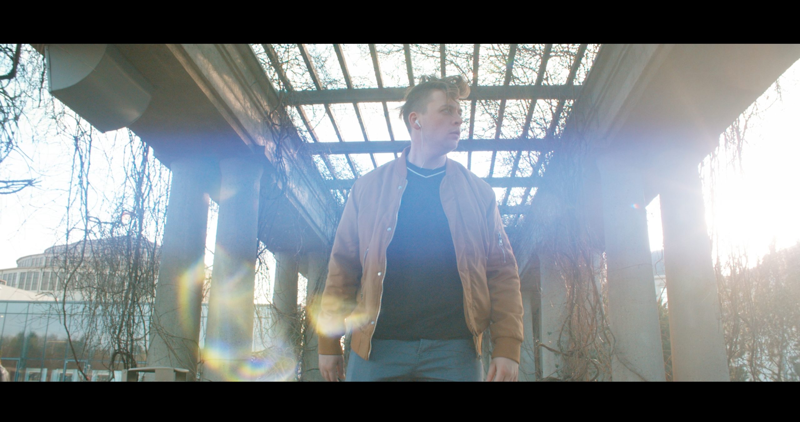 57个史诗级万花筒失真耀斑灯光光耀斑叠加层4K视频素材包 Master Filmmaker – Anamorphic Flares PRO 影视音频 第4张-素材湾丨精选海外优质设计素材资源 57个史诗级万花筒失真耀斑灯光光耀斑叠加层4K视频素材包 Master Filmmaker – Anamorphic Flares PRO 影视音频 sucaiwan.com