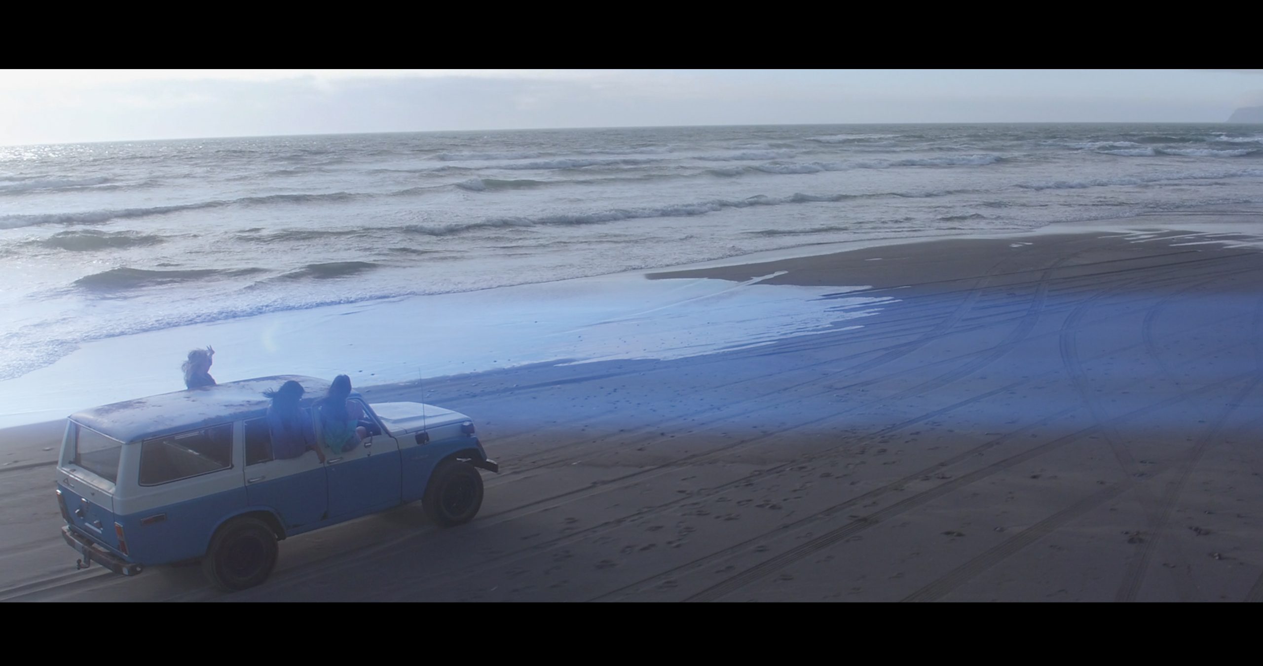 57个史诗级万花筒失真耀斑灯光光耀斑叠加层4K视频素材包 Master Filmmaker – Anamorphic Flares PRO 影视音频 第5张-素材湾丨精选海外优质设计素材资源 57个史诗级万花筒失真耀斑灯光光耀斑叠加层4K视频素材包 Master Filmmaker – Anamorphic Flares PRO 影视音频 sucaiwan.com