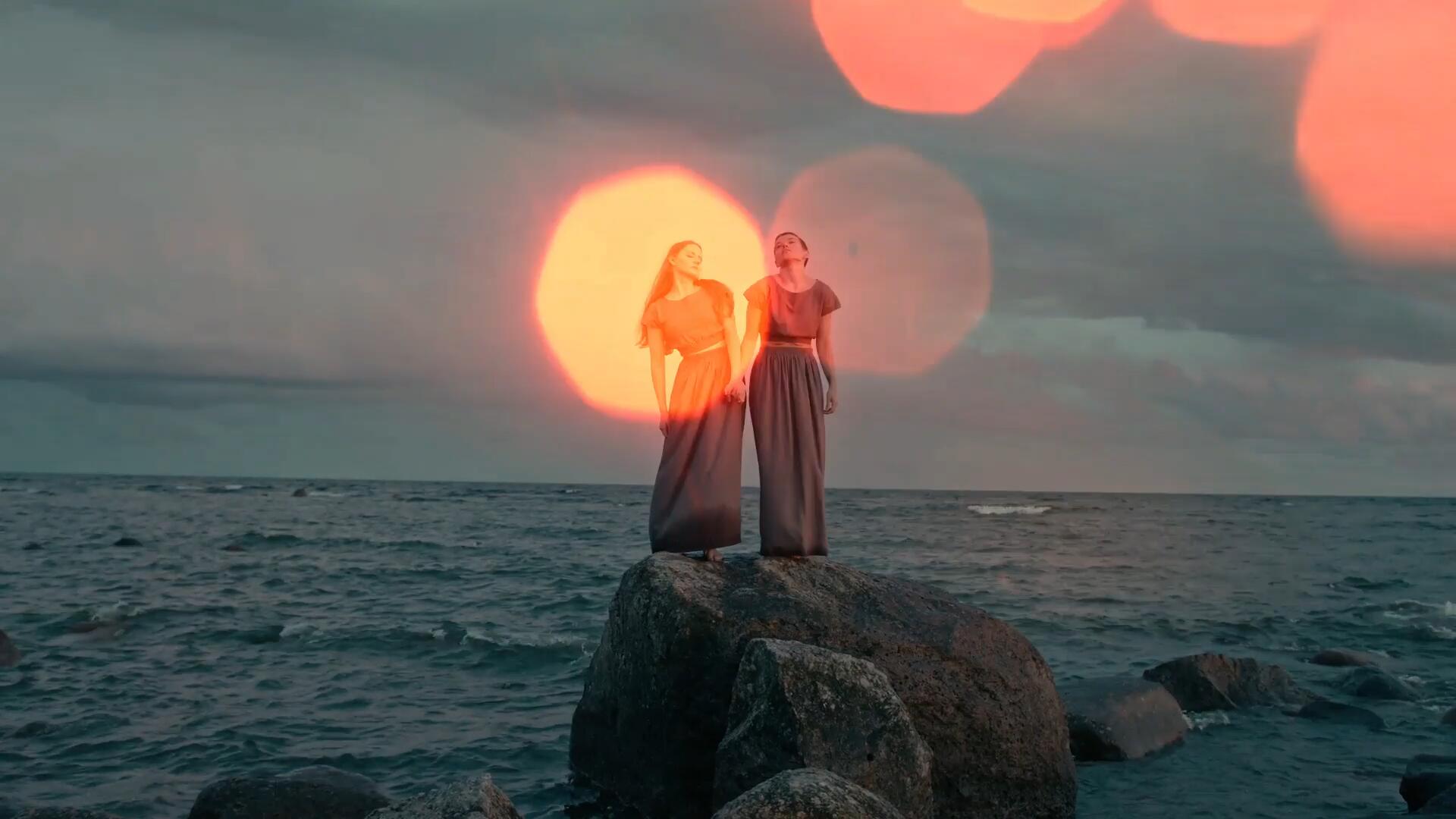 PR模板: 复古做旧胶片燃烧漏光动态光耀斑转场动画过渡 , 第7张-素材湾丨精选海外优质设计素材资源 PR模板: 复古做旧胶片燃烧漏光动态光耀斑转场动画过渡 , sucaiwan.com