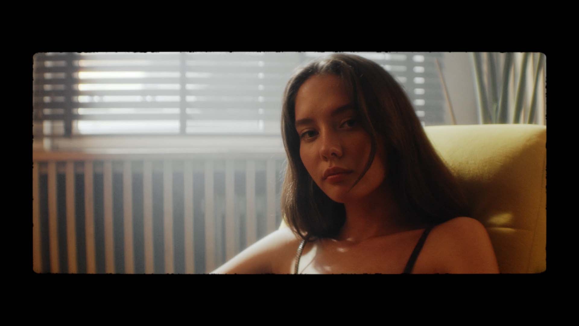 VIDEO MILKSHAKE 独特复古8mm电影风格化污垢划痕4K胶片叠加扫描遮罩框视频素材 LETTERBOX FILM MATTE PACK 影视音频 sucaiwan.com