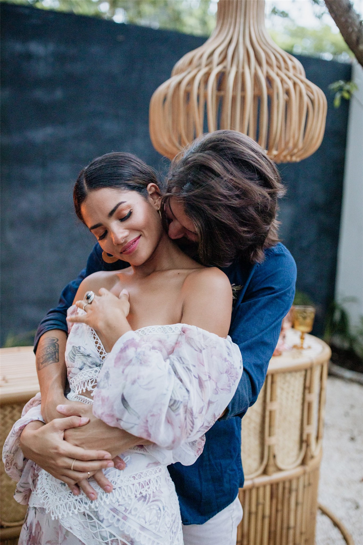 LR预设:10款创意柔和桃色高对比度颗粒纹理电影质感婚礼生活方式摄影照片调色Lightroom预设包 Archipelago Quest – Quest 27 Serenus Presets , 第7张-素材湾丨精选海外优质设计素材资源 LR预设:10款创意柔和桃色高对比度颗粒纹理电影质感婚礼生活方式摄影照片调色Lightroom预设包 Archipelago Quest – Quest 27 Serenus Presets , sucaiwan.com