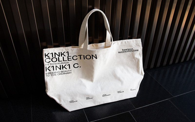 高级欧美户外真实场景海报帆布袋卡片MOCKUP展示样机设计素材 样机素材 sucaiwan.com