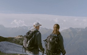 AE/PR/FCPX/达芬奇模板:创意快闪风格污垢垃圾摇滚笔触4k转场模板插件