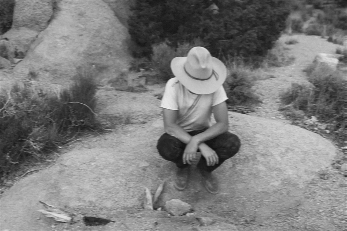 《瞬》真实情绪风格低像素氛围美感捕捉艺术摄影动态模糊效果LR预设 Meridian - Drift Motion Blur Lightroom Presets by India Earl 插件预设 第22张-素材湾丨精选海外优质设计素材资源 《瞬》真实情绪风格低像素氛围美感捕捉艺术摄影动态模糊效果LR预设 Meridian - Drift Motion Blur Lightroom Presets by India Earl 插件预设 sucaiwan.com