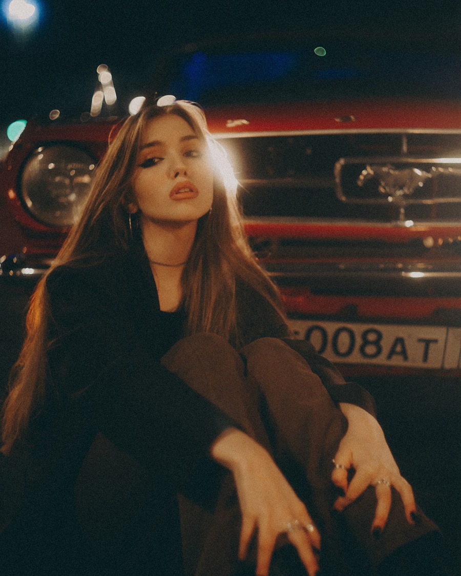 LR/PS预设-俄罗斯摄影师 Olesya Shatskova 情绪胶片人像电影LR预设 Film Preset 插件预设 sucaiwan.com