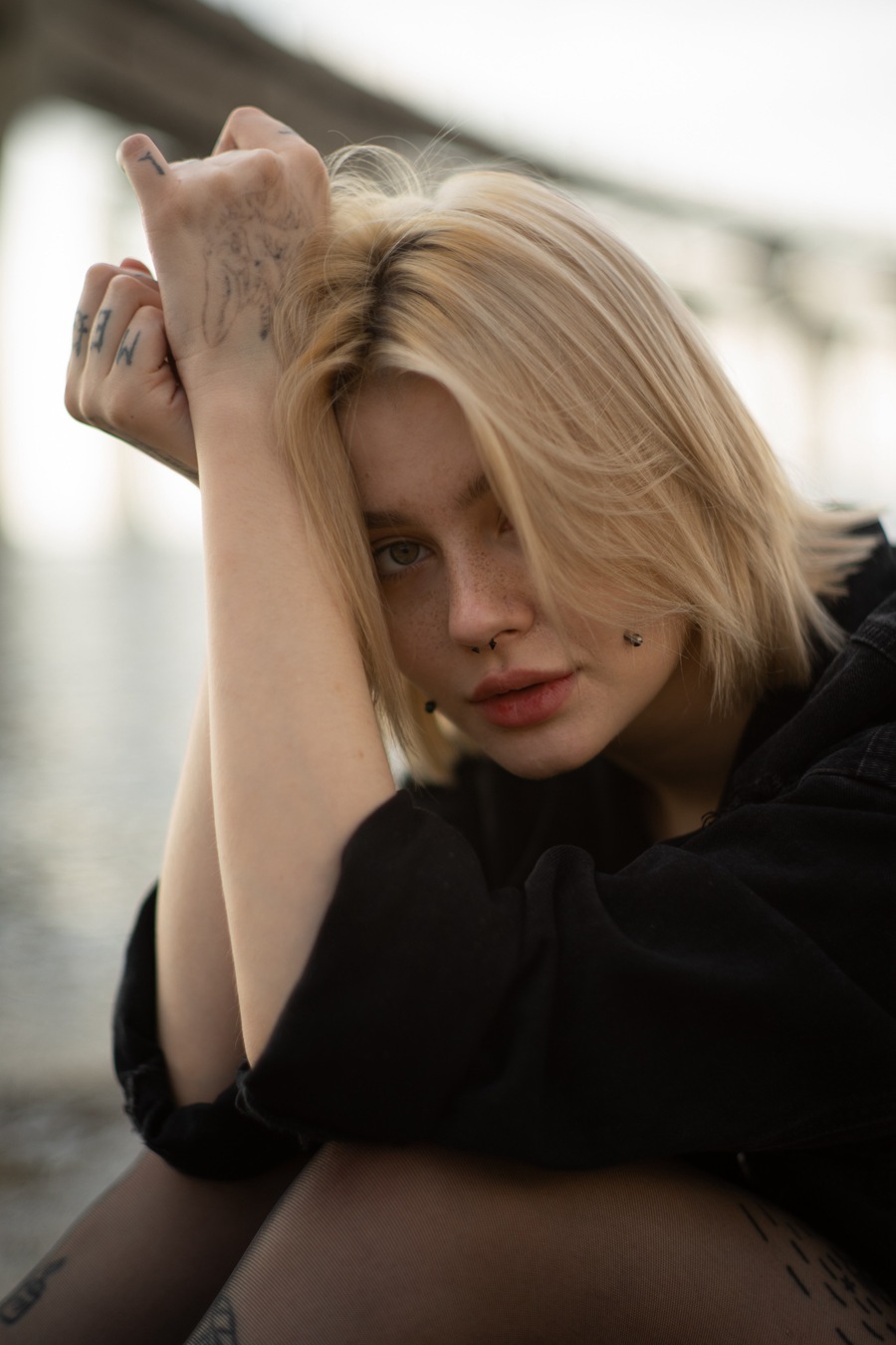 LR/PS预设-俄罗斯摄影师 Olesya Shatskova 情绪胶片人像电影LR预设 Film Preset 插件预设 sucaiwan.com