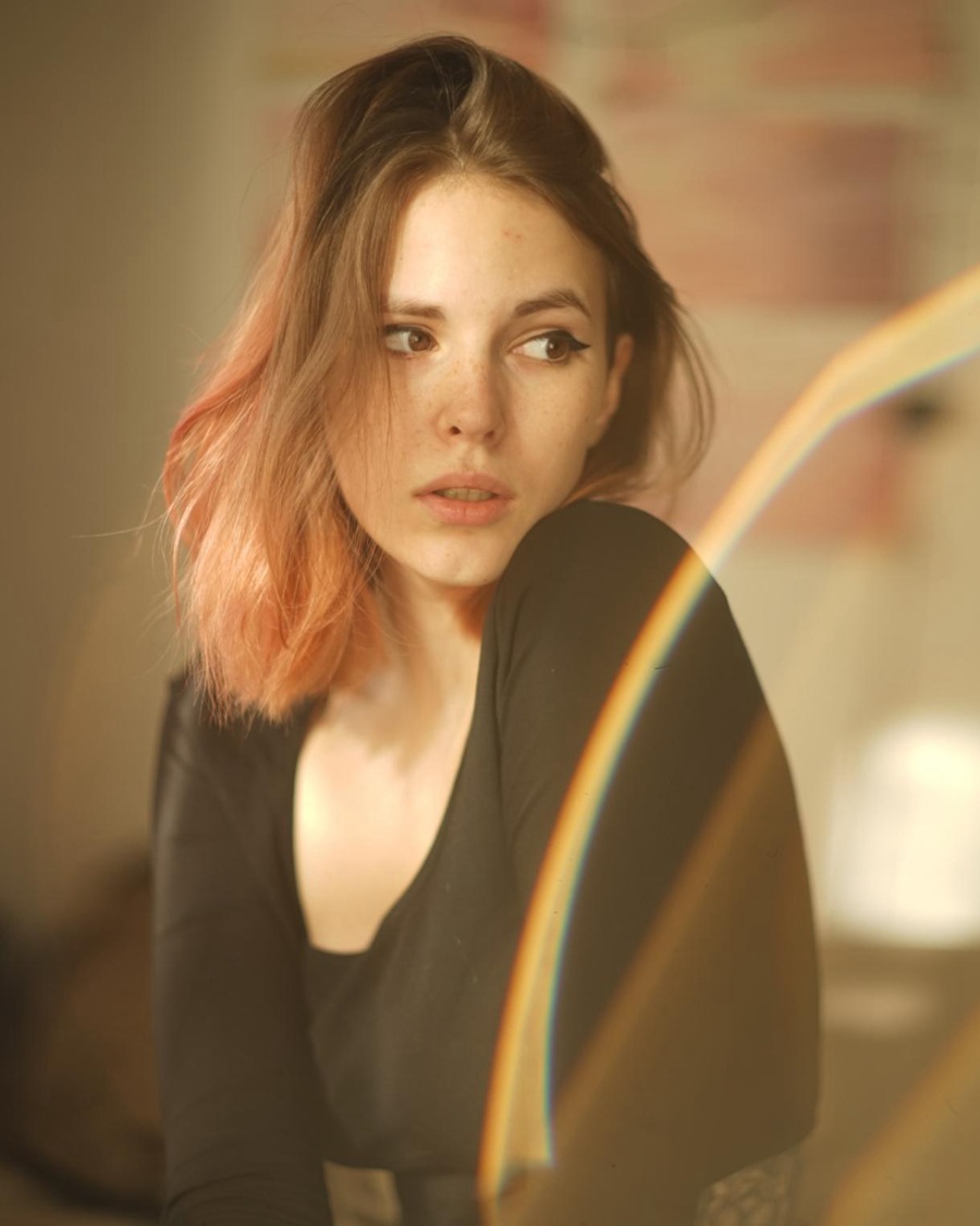 LR/PS预设-俄罗斯摄影师 Olesya Shatskova 情绪胶片人像电影LR预设 Film Preset 插件预设 sucaiwan.com