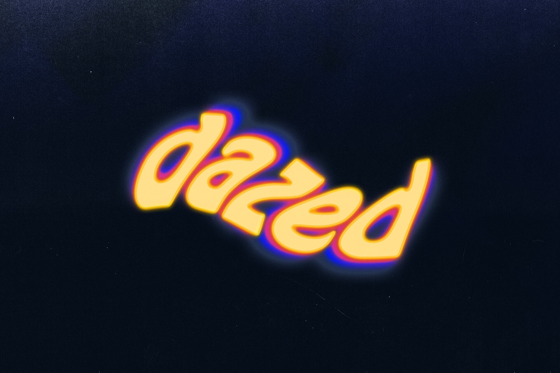 复古迷幻渐变抽象文本扭曲故障logo徽标标题特效PSD样机Dazed Distortion Text Effect 图片素材 sucaiwan.com