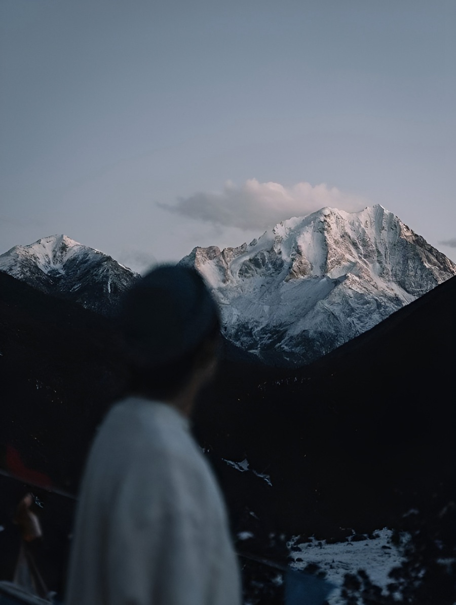 10组电影风格户外旅行摄影照片后期调色Lightroom预设包 Urbexmode – CINE ROADTRIP Presets Pack 插件预设 sucaiwan.com