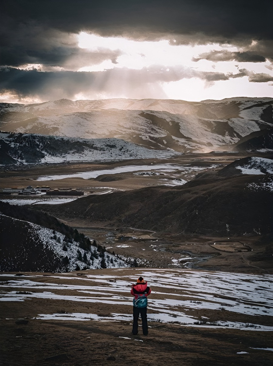 10组电影风格户外旅行摄影照片后期调色Lightroom预设包 Urbexmode – CINE ROADTRIP Presets Pack 插件预设 sucaiwan.com