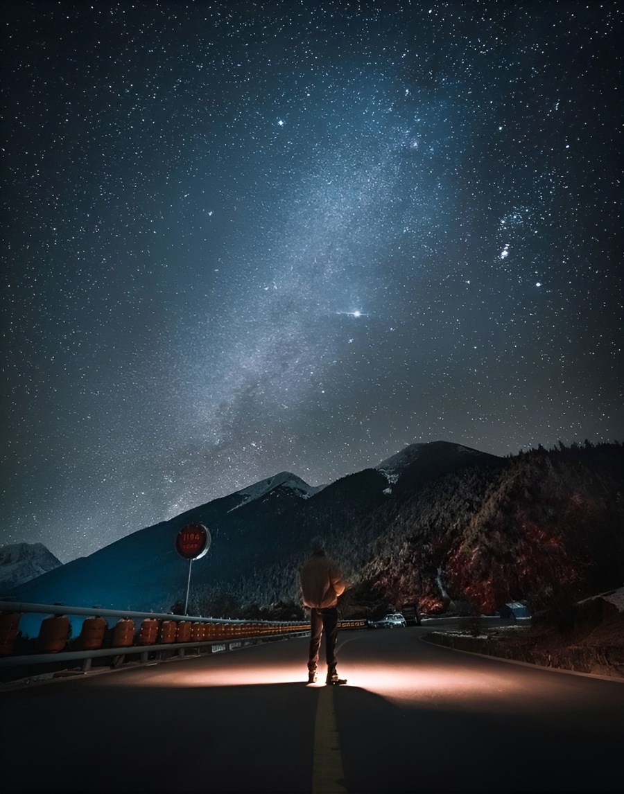10组电影风格户外旅行摄影照片后期调色Lightroom预设包 Urbexmode – CINE ROADTRIP Presets Pack 插件预设 sucaiwan.com