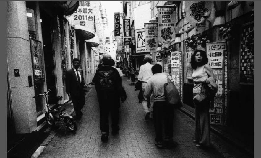 日本日系摄影师【森山大道】Daido Moriyama街头纪实摄影人文黑白LR预设PS调色PR剪映滤镜LUT预设 插件预设 sucaiwan.com