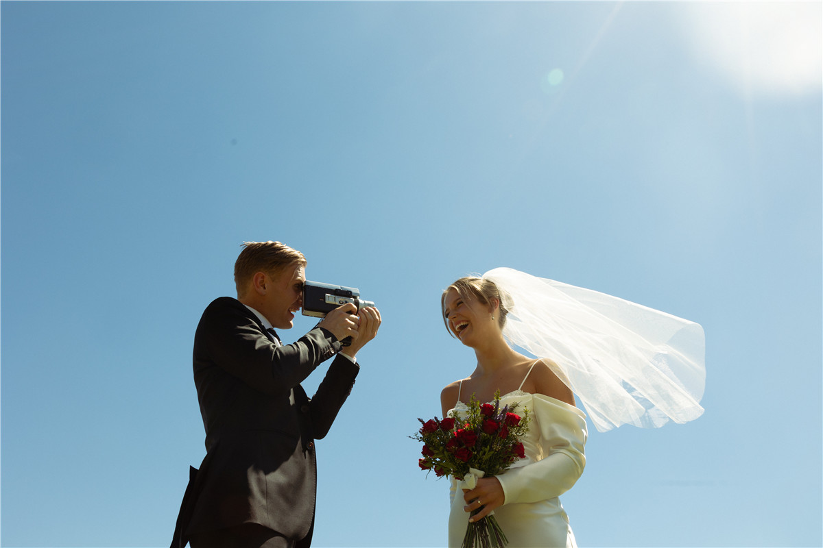 Mark Deleon - The Cinematic Pack 怀旧复古浪漫情绪电影色调风格人像摄影LR调色预设 插件预设 sucaiwan.com