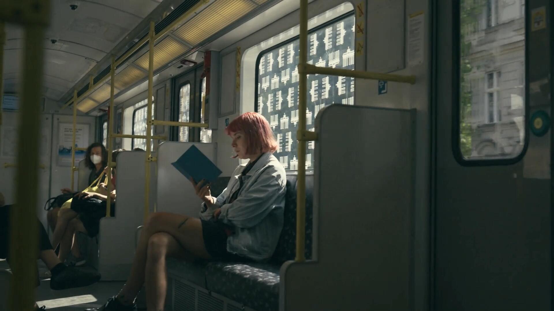 Ravengrade - Kharma LUTs 真实创意35mm柯达富士胶片仿真模拟光谱色度色彩分级LUTs调色预设 插件预设 第2张-素材湾丨精选海外优质设计素材资源 Ravengrade - Kharma LUTs 真实创意35mm柯达富士胶片仿真模拟光谱色度色彩分级LUTs调色预设 插件预设 sucaiwan.com