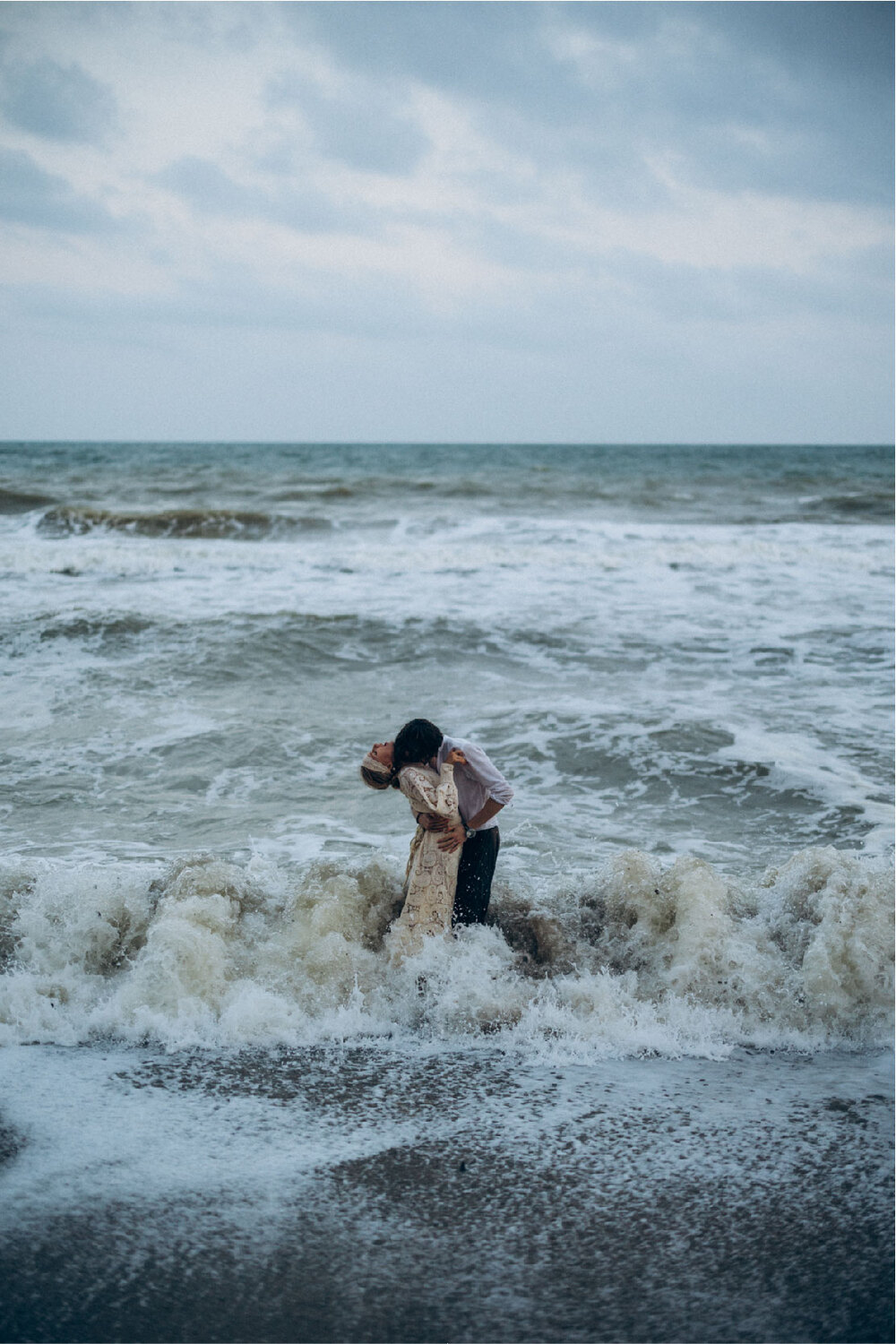 乌克兰摄影师Maley细腻爱情情绪风格人像摄影LR调色预设 Maleyphoto – Maley Presets 插件预设 第6张-素材湾丨精选海外优质设计素材资源 乌克兰摄影师Maley细腻爱情情绪风格人像摄影LR调色预设 Maleyphoto – Maley Presets 插件预设 sucaiwan.com