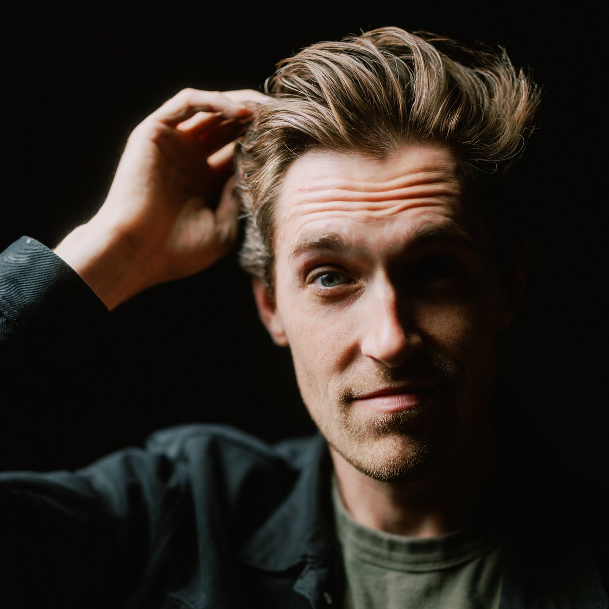 大师课程:婚礼电影制作灯光构图布景想法编辑全流程大师班 Eric Floberg - The Classroom — Wedding Filmmaking Masterclass 设计教程 第7张-素材湾丨精选海外优质设计素材资源 大师课程:婚礼电影制作灯光构图布景想法编辑全流程大师班 Eric Floberg - The Classroom — Wedding Filmmaking Masterclass 设计教程 sucaiwan.com