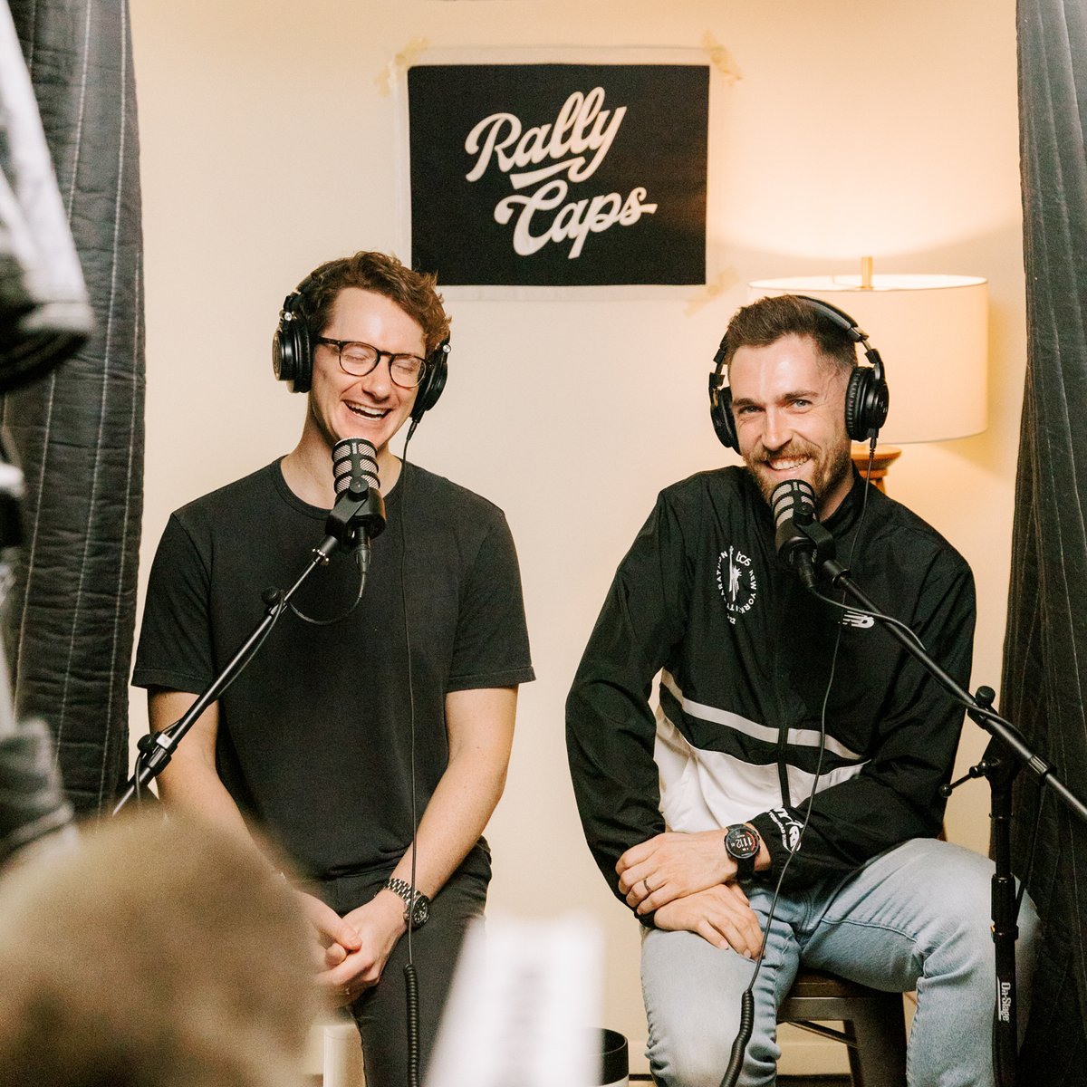 大师课程:婚礼电影制作灯光构图布景想法编辑全流程大师班 Eric Floberg - The Classroom — Wedding Filmmaking Masterclass 设计教程 第11张-素材湾丨精选海外优质设计素材资源 大师课程:婚礼电影制作灯光构图布景想法编辑全流程大师班 Eric Floberg - The Classroom — Wedding Filmmaking Masterclass 设计教程 sucaiwan.com