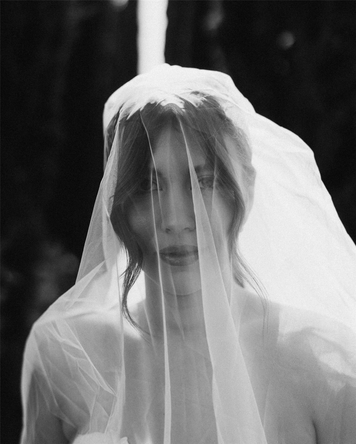 浪漫情绪美学电影色调颗粒感配方情侣人像摄影LR调色预设 Mark Deleon - Complete Pack 插件预设 第9张-素材湾丨精选海外优质设计素材资源 浪漫情绪美学电影色调颗粒感配方情侣人像摄影LR调色预设 Mark Deleon - Complete Pack 插件预设 sucaiwan.com