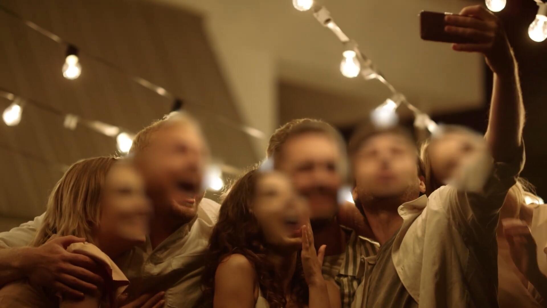 FCPX插件:人脸面部模糊马赛克跟踪处理工具 支持多人自动跟踪 支持M1M2 Face Blur 2.0 , 第4张-素材湾丨精选海外优质设计素材资源 FCPX插件:人脸面部模糊马赛克跟踪处理工具 支持多人自动跟踪 支持M1M2 Face Blur 2.0 , sucaiwan.com