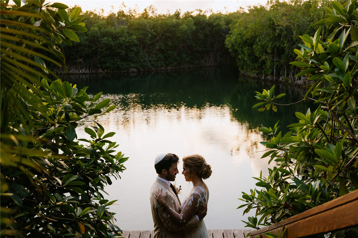 复古美学朦胧蓝绿色调胶片颗粒电影氛围LR调色预设 G-Presets x Photobug Lightroom Presets 插件预设 第10张-素材湾丨精选海外优质设计素材资源 复古美学朦胧蓝绿色调胶片颗粒电影氛围LR调色预设 G-Presets x Photobug Lightroom Presets 插件预设 sucaiwan.com