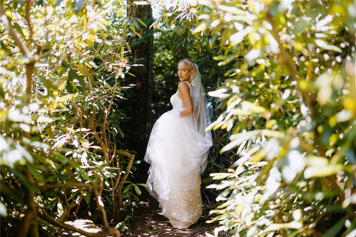 复古美学朦胧蓝绿色调胶片颗粒电影氛围LR调色预设 G-Presets x Photobug Lightroom Presets 插件预设 第11张-素材湾丨精选海外优质设计素材资源 复古美学朦胧蓝绿色调胶片颗粒电影氛围LR调色预设 G-Presets x Photobug Lightroom Presets 插件预设 sucaiwan.com