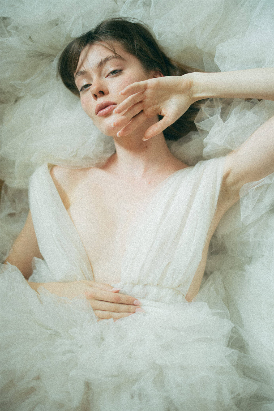 复古美学朦胧蓝绿色调胶片颗粒电影氛围LR调色预设 G-Presets x Photobug Lightroom Presets 插件预设 第14张-素材湾丨精选海外优质设计素材资源 复古美学朦胧蓝绿色调胶片颗粒电影氛围LR调色预设 G-Presets x Photobug Lightroom Presets 插件预设 sucaiwan.com