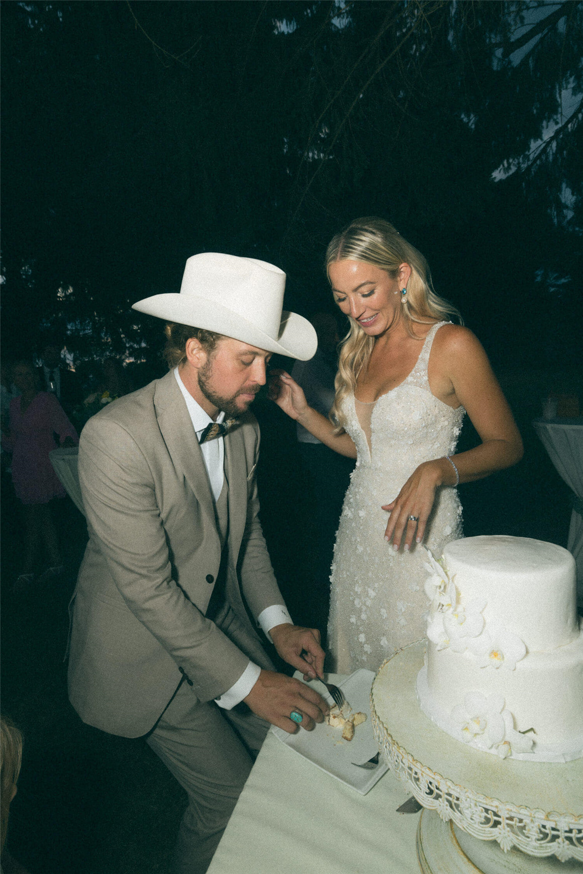 复古美学朦胧蓝绿色调胶片颗粒电影氛围LR调色预设 G-Presets x Photobug Lightroom Presets 插件预设 第16张-素材湾丨精选海外优质设计素材资源 复古美学朦胧蓝绿色调胶片颗粒电影氛围LR调色预设 G-Presets x Photobug Lightroom Presets 插件预设 sucaiwan.com