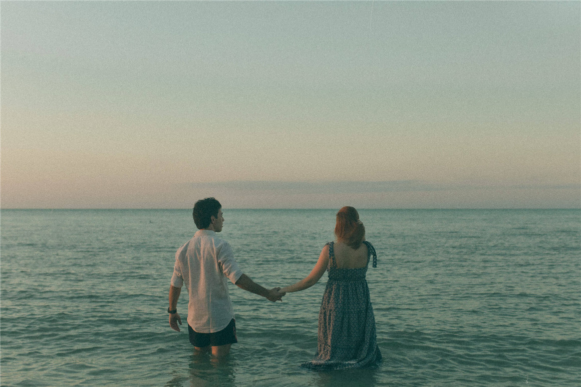 复古美学朦胧蓝绿色调胶片颗粒电影氛围LR调色预设 G-Presets x Photobug Lightroom Presets 插件预设 第23张-素材湾丨精选海外优质设计素材资源 复古美学朦胧蓝绿色调胶片颗粒电影氛围LR调色预设 G-Presets x Photobug Lightroom Presets 插件预设 sucaiwan.com