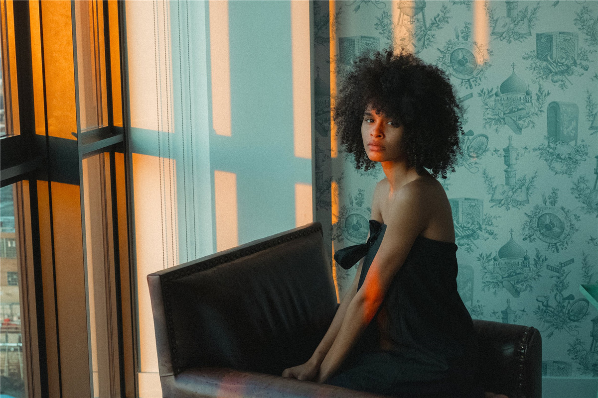 40种复古怀旧风格光泽纹理电影美学色调渐晕颗粒LR调色预设 Rebecca Lily - PRO SET VII 插件预设 第4张-素材湾丨精选海外优质设计素材资源 40种复古怀旧风格光泽纹理电影美学色调渐晕颗粒LR调色预设 Rebecca Lily - PRO SET VII 插件预设 sucaiwan.com