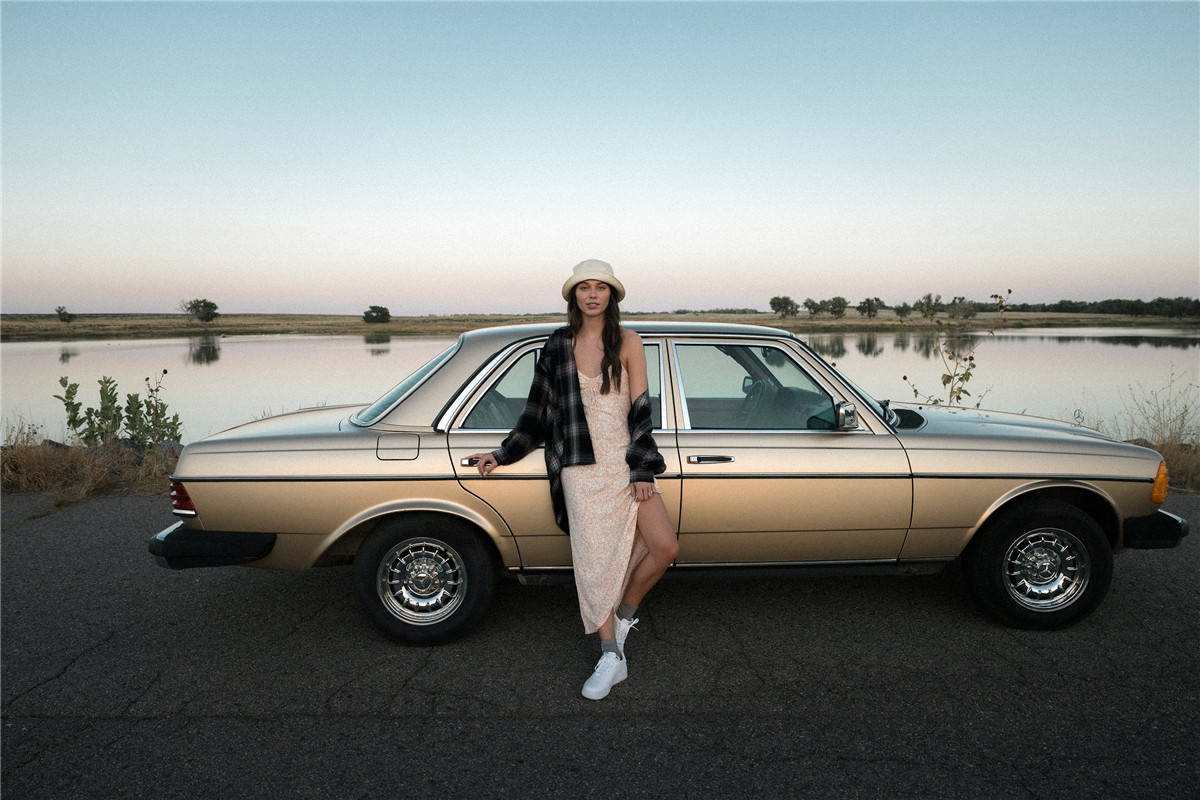 40种复古怀旧风格光泽纹理电影美学色调渐晕颗粒LR调色预设 Rebecca Lily - PRO SET VII 插件预设 第11张-素材湾丨精选海外优质设计素材资源 40种复古怀旧风格光泽纹理电影美学色调渐晕颗粒LR调色预设 Rebecca Lily - PRO SET VII 插件预设 sucaiwan.com