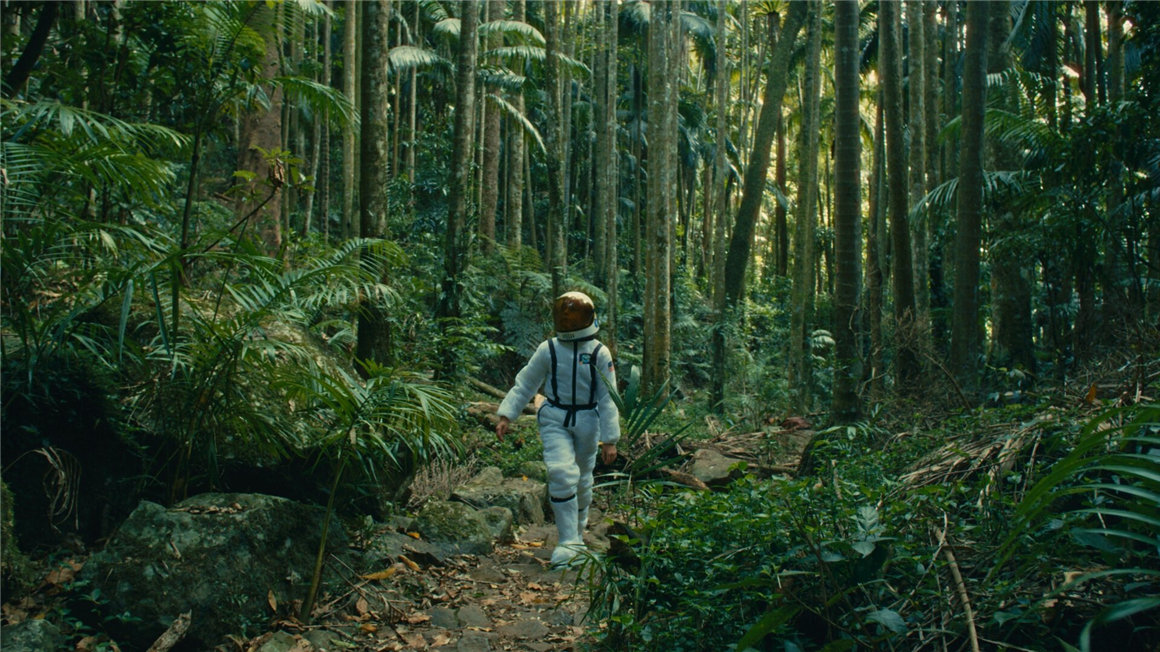 JVKE 达芬奇复古电影胶片仿真颗粒光晕模拟调色节点预设包 16MM FILM EMULATION POWERGRADE 插件预设 第5张-素材湾丨精选海外优质设计素材资源 JVKE 达芬奇复古电影胶片仿真颗粒光晕模拟调色节点预设包 16MM FILM EMULATION POWERGRADE 插件预设 sucaiwan.com