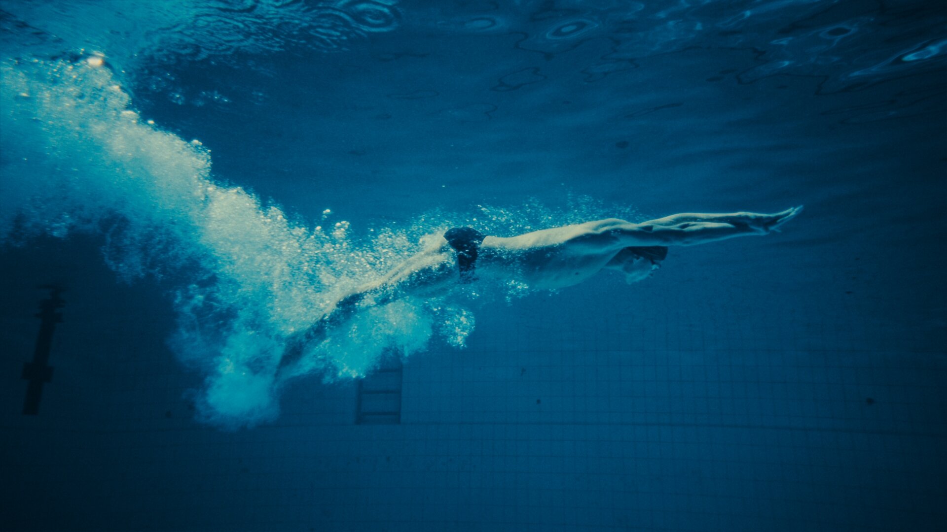 JVKE 达芬奇复古电影胶片仿真颗粒光晕模拟调色节点预设包 16MM FILM EMULATION POWERGRADE 插件预设 第9张-素材湾丨精选海外优质设计素材资源 JVKE 达芬奇复古电影胶片仿真颗粒光晕模拟调色节点预设包 16MM FILM EMULATION POWERGRADE 插件预设 sucaiwan.com