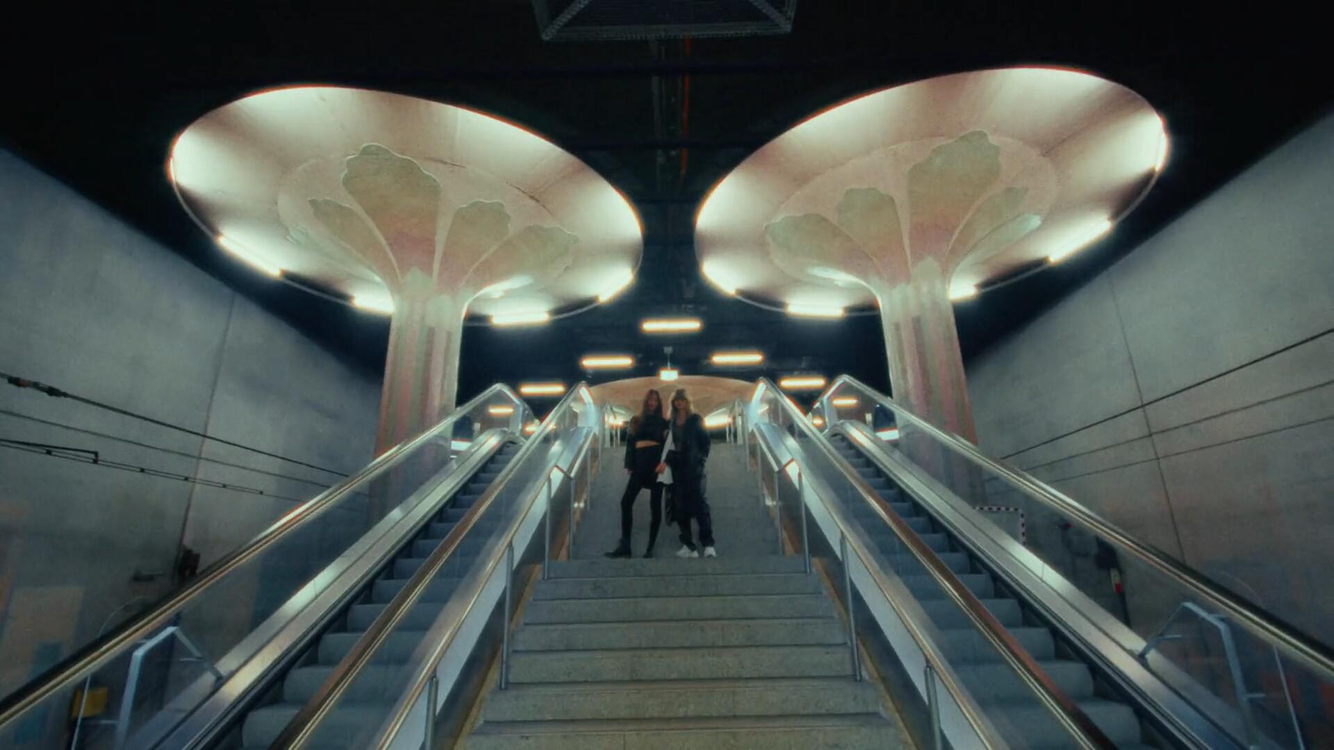 Acidbite – Textile Transitions 41个复古美感布料纺织品纹理磨损做旧划痕纸张边框视频转场+音效素材包 影视音频 第9张-素材湾丨精选海外优质设计素材资源 Acidbite – Textile Transitions 41个复古美感布料纺织品纹理磨损做旧划痕纸张边框视频转场+音效素材包 影视音频 sucaiwan.com