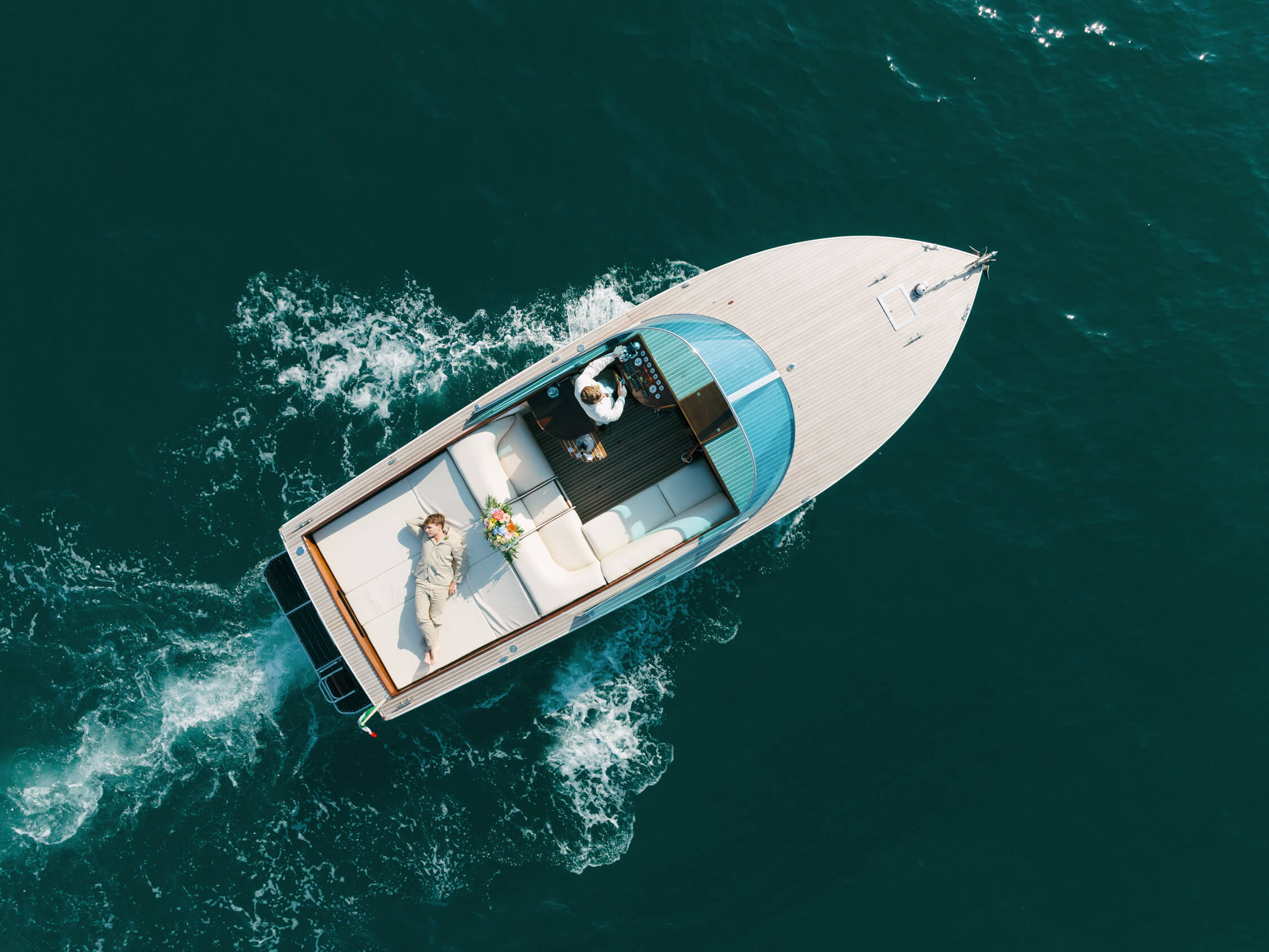 G-Presets-Brady Bates 温暖干净奶油色美感胶片电影婚礼人像摄影LR调色预设 插件预设 第5张-素材湾丨精选海外优质设计素材资源 G-Presets-Brady Bates 温暖干净奶油色美感胶片电影婚礼人像摄影LR调色预设 插件预设 sucaiwan.com