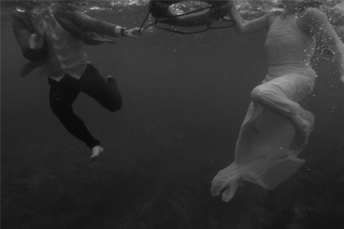 G-Presets: Abide by Miles Witt Boyer 怀旧柔和宝丽来胶片颗粒纹理电影风格LR调色预设 , 第5张-素材湾丨精选海外优质设计素材资源 G-Presets: Abide by Miles Witt Boyer 怀旧柔和宝丽来胶片颗粒纹理电影风格LR调色预设 , sucaiwan.com