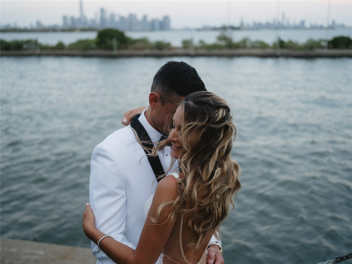 G-Presets: Abide by Miles Witt Boyer 怀旧柔和宝丽来胶片颗粒纹理电影风格LR调色预设 , 第8张-素材湾丨精选海外优质设计素材资源 G-Presets: Abide by Miles Witt Boyer 怀旧柔和宝丽来胶片颗粒纹理电影风格LR调色预设 , sucaiwan.com