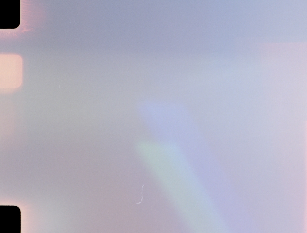 Tropic Colour 独特复古胶卷薄膜燃烧漏光刻录8/16/35mm视频素材 FILM BURNS VOL.1 影视音频 第9张-素材湾丨精选海外优质设计素材资源 Tropic Colour 独特复古胶卷薄膜燃烧漏光刻录8/16/35mm视频素材 FILM BURNS VOL.1 影视音频 sucaiwan.com