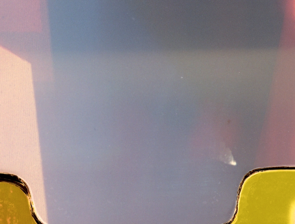 Tropic Colour 独特复古胶卷薄膜燃烧漏光刻录8/16/35mm视频素材 FILM BURNS VOL.1 影视音频 第11张-素材湾丨精选海外优质设计素材资源 Tropic Colour 独特复古胶卷薄膜燃烧漏光刻录8/16/35mm视频素材 FILM BURNS VOL.1 影视音频 sucaiwan.com