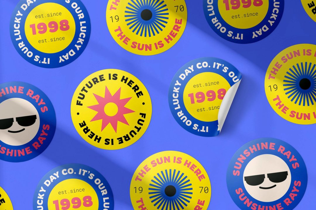 5款逼真圆形不干胶标签贴纸LOGO贴设计展示效果图PS智能贴图样机模板素材 Round Stickers Mockup Set 样机素材 第4张-素材湾丨精选海外优质设计素材资源 5款逼真圆形不干胶标签贴纸LOGO贴设计展示效果图PS智能贴图样机模板素材 Round Stickers Mockup Set 样机素材 sucaiwan.com