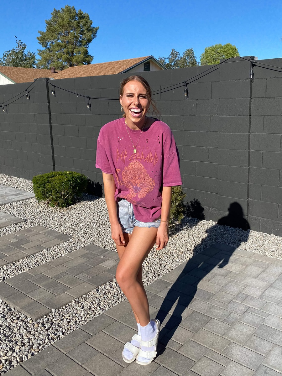 流行绚丽真正色彩暖色调旅行摄影照片手机Lightroom调色预设 G-Presets: Olivia Markle Mobile Presets 插件预设 第8张-素材湾丨精选海外优质设计素材资源 流行绚丽真正色彩暖色调旅行摄影照片手机Lightroom调色预设 G-Presets: Olivia Markle Mobile Presets 插件预设 sucaiwan.com