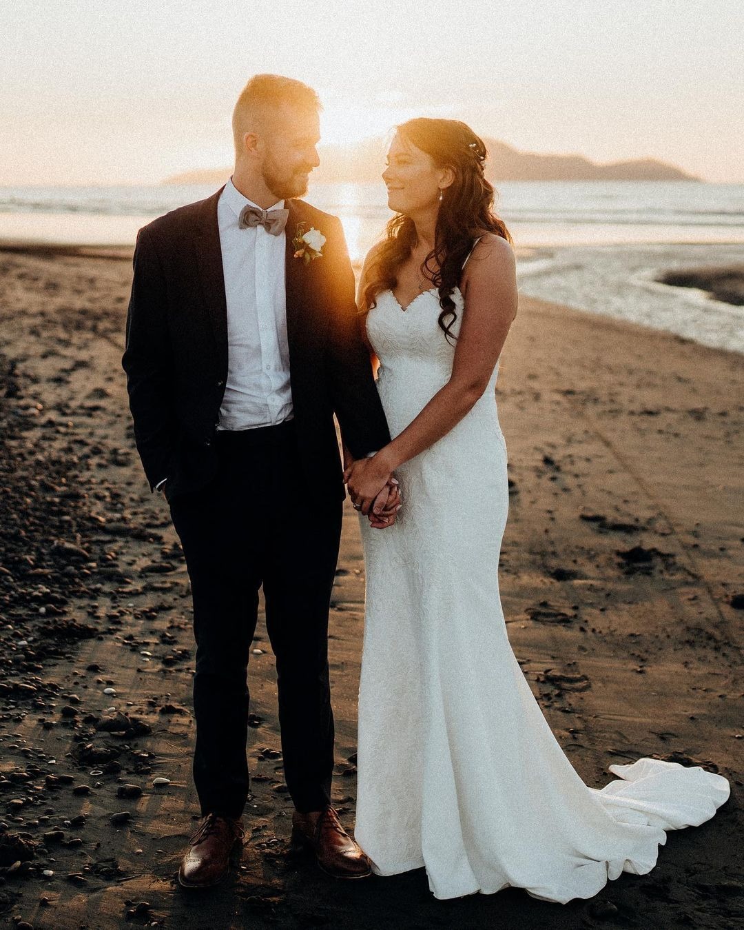 温馨暖色调白平衡曝光婚礼情侣摄影照片调色Lightroom预设 Chris Turner – CTM V3 | 2023 Collection 插件预设 第17张-素材湾丨精选海外优质设计素材资源 温馨暖色调白平衡曝光婚礼情侣摄影照片调色Lightroom预设 Chris Turner – CTM V3 | 2023 Collection 插件预设 sucaiwan.com